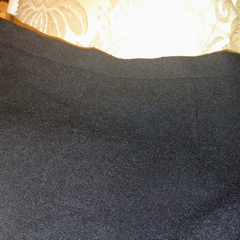 STUNNING ESCADA 8 BLACK BOUCLE LAMBSKIN PATENT LEATHER SIGN BUTTONS SKIRT SUIT - Picture 8 of 16